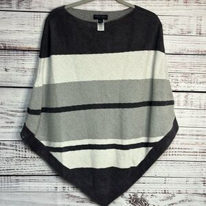 EUC Barefoot Dreams CozyChic Ultra Lite Ocean Breeze Poncho Grey Stripe OS S/M/L